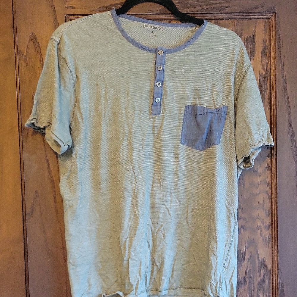 💰5 For $15 • Overdrive Short Sleeve Tee